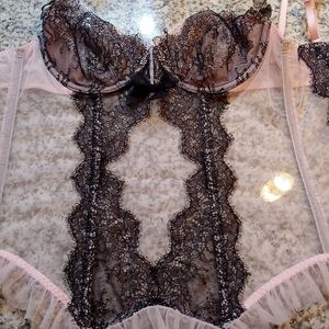 New With Tags Pink Lace Victoria's Secret Bustier